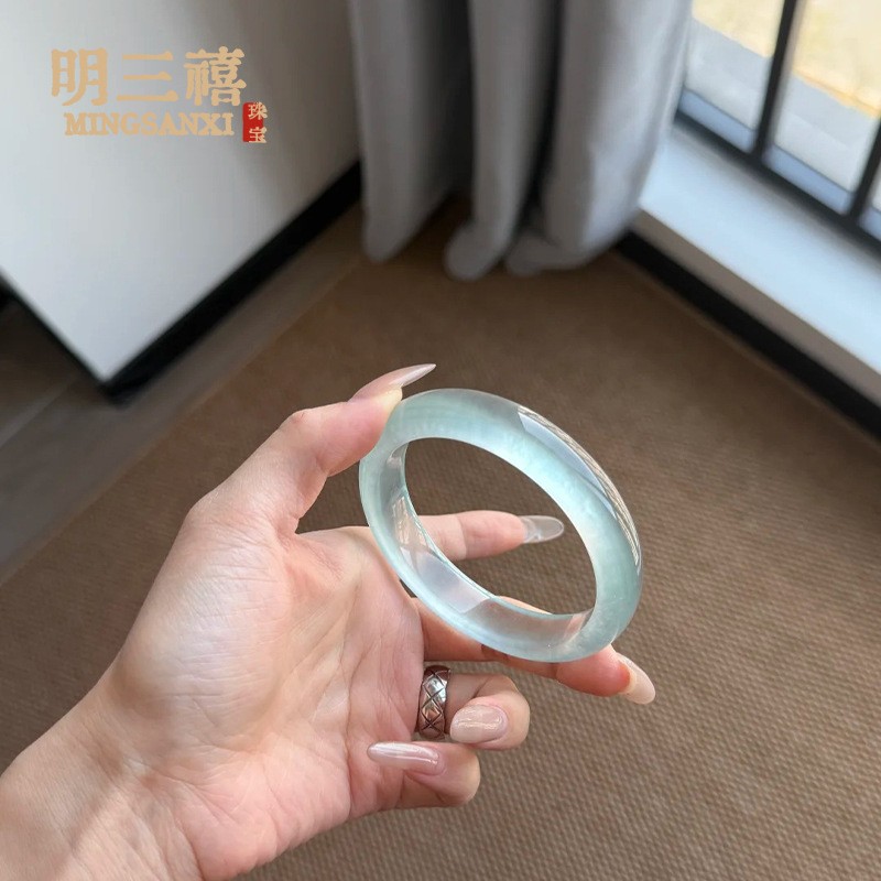 2026厂家高冰油青石英岩手镯水沫玉翡翠色葡萄肉翡翠色玉石镯子