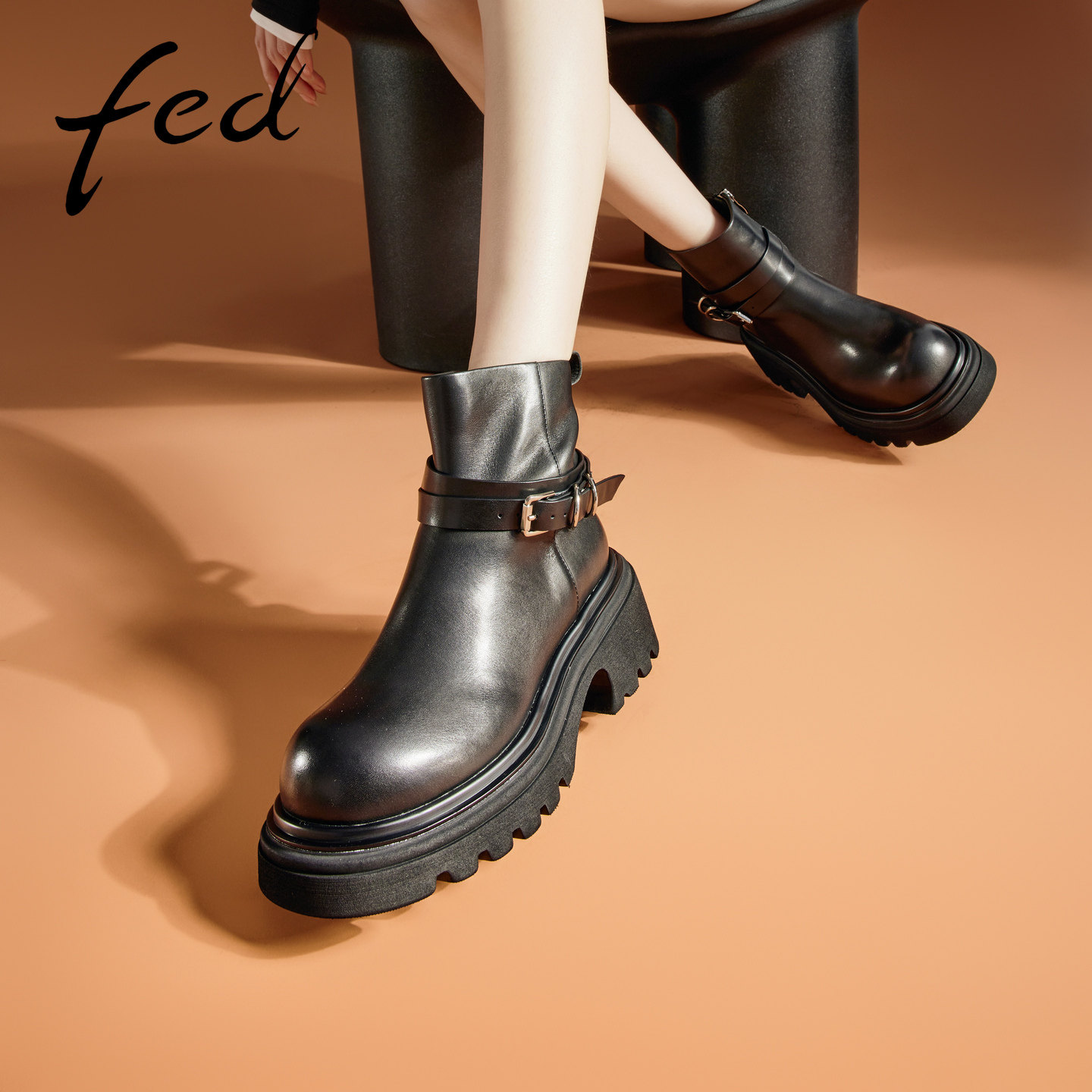 fed秋季真皮短靴女圆头厚底