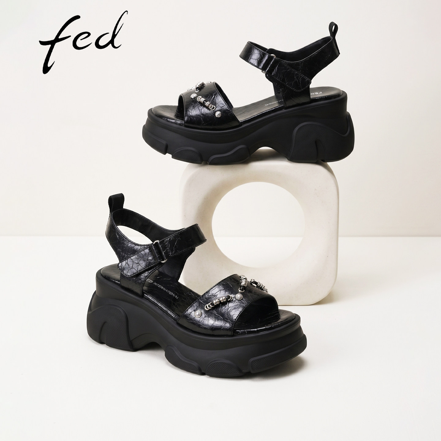 fed小个子增高凉鞋女夏季新款巨好看一字带沙滩鞋不累脚厚底凉鞋