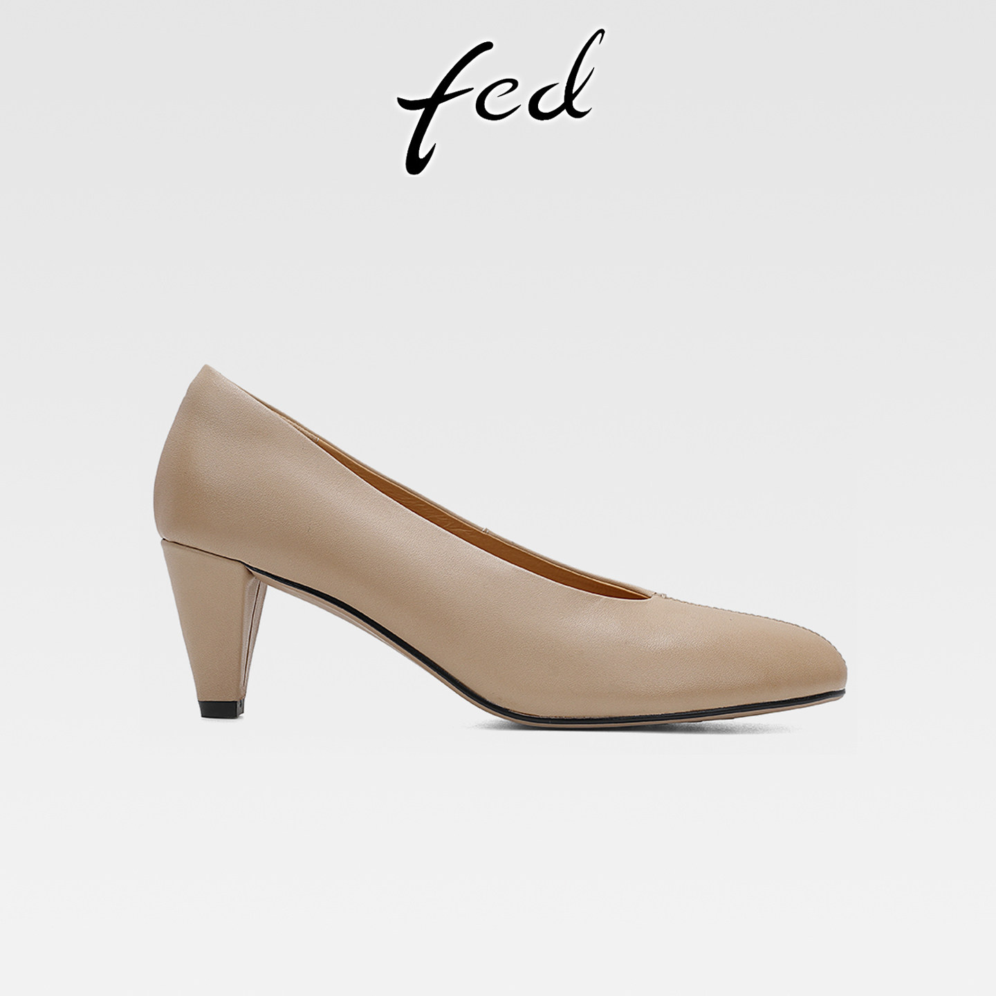 fed法式复古真皮粗跟浅口单鞋女春秋款一脚蹬气质圆头通勤高跟鞋