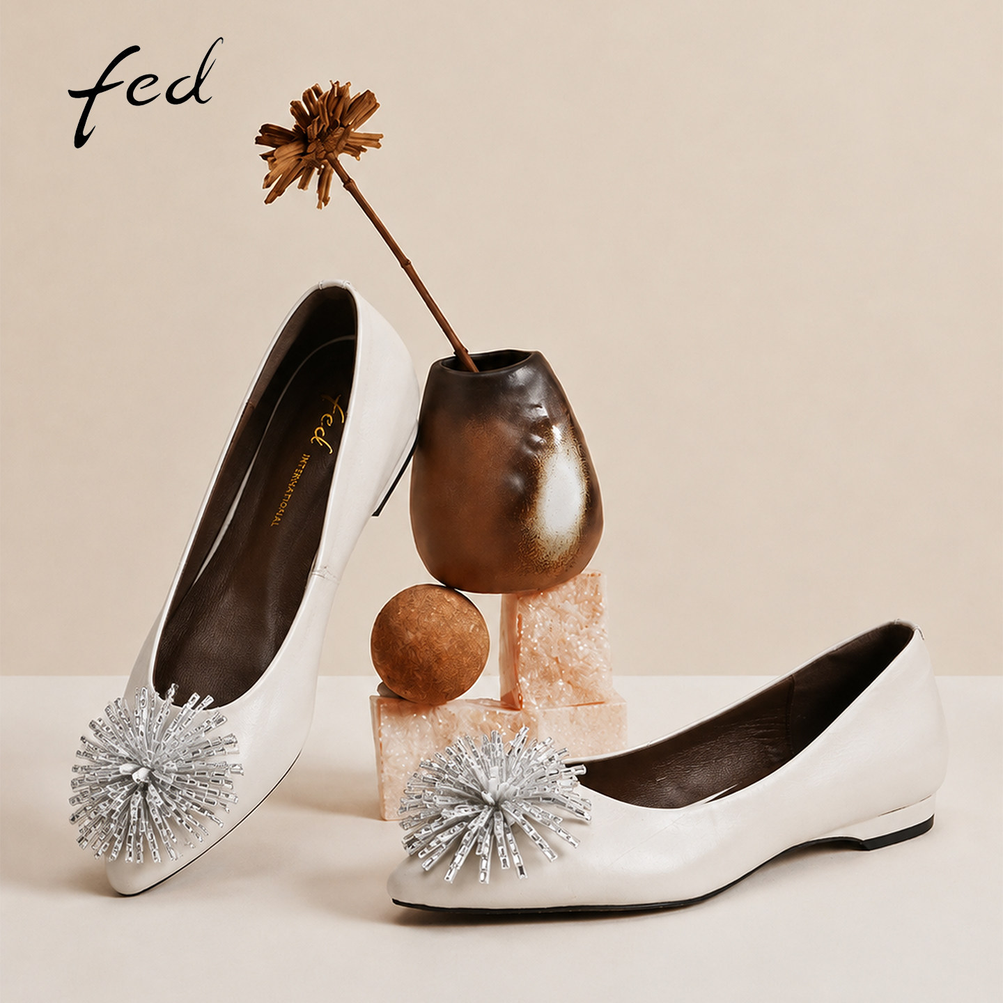 fed米色浅口单鞋真皮增高女鞋