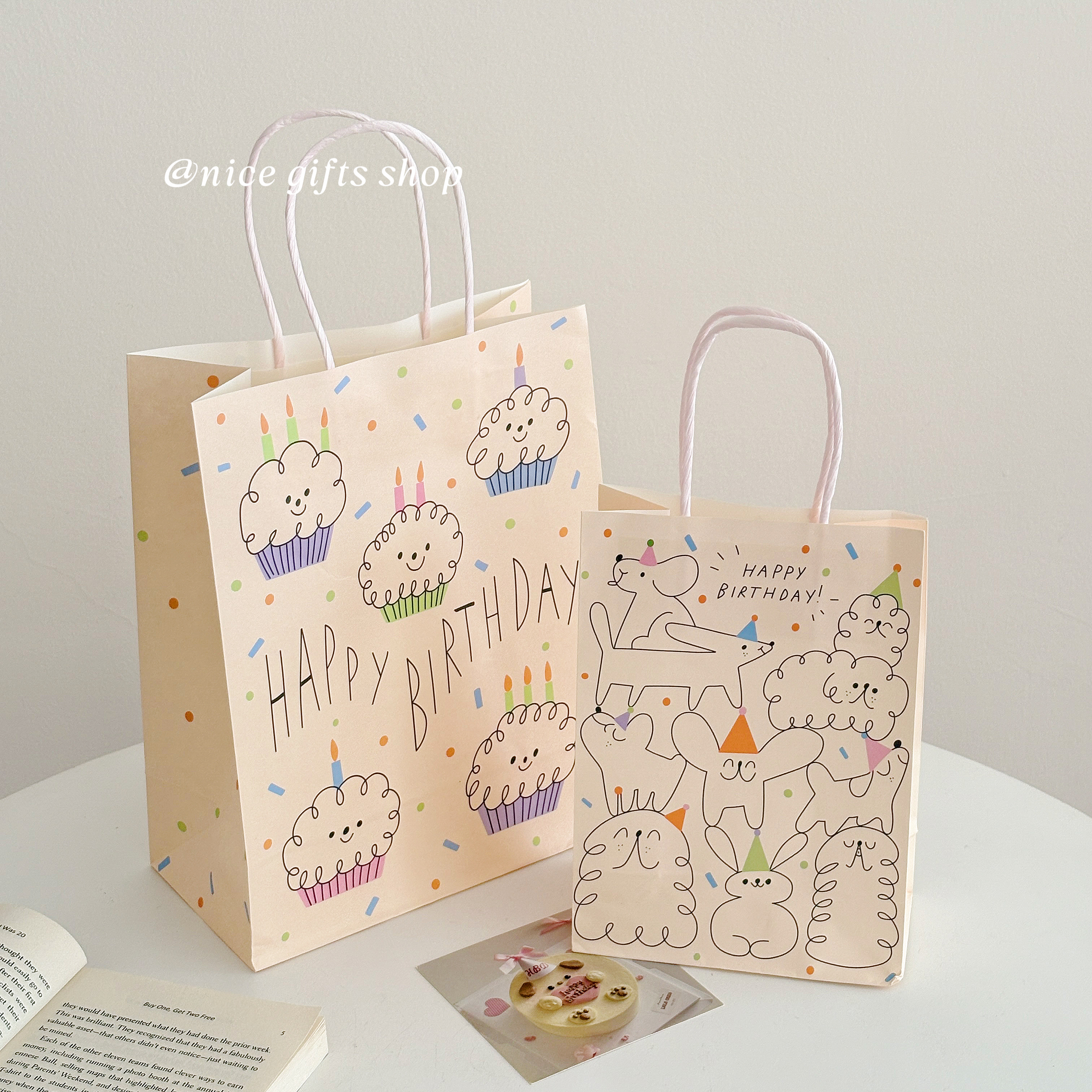 线条小蛋糕牛皮纸袋~米色生日礼物包装袋可爱甜品店蛋糕打包袋ins