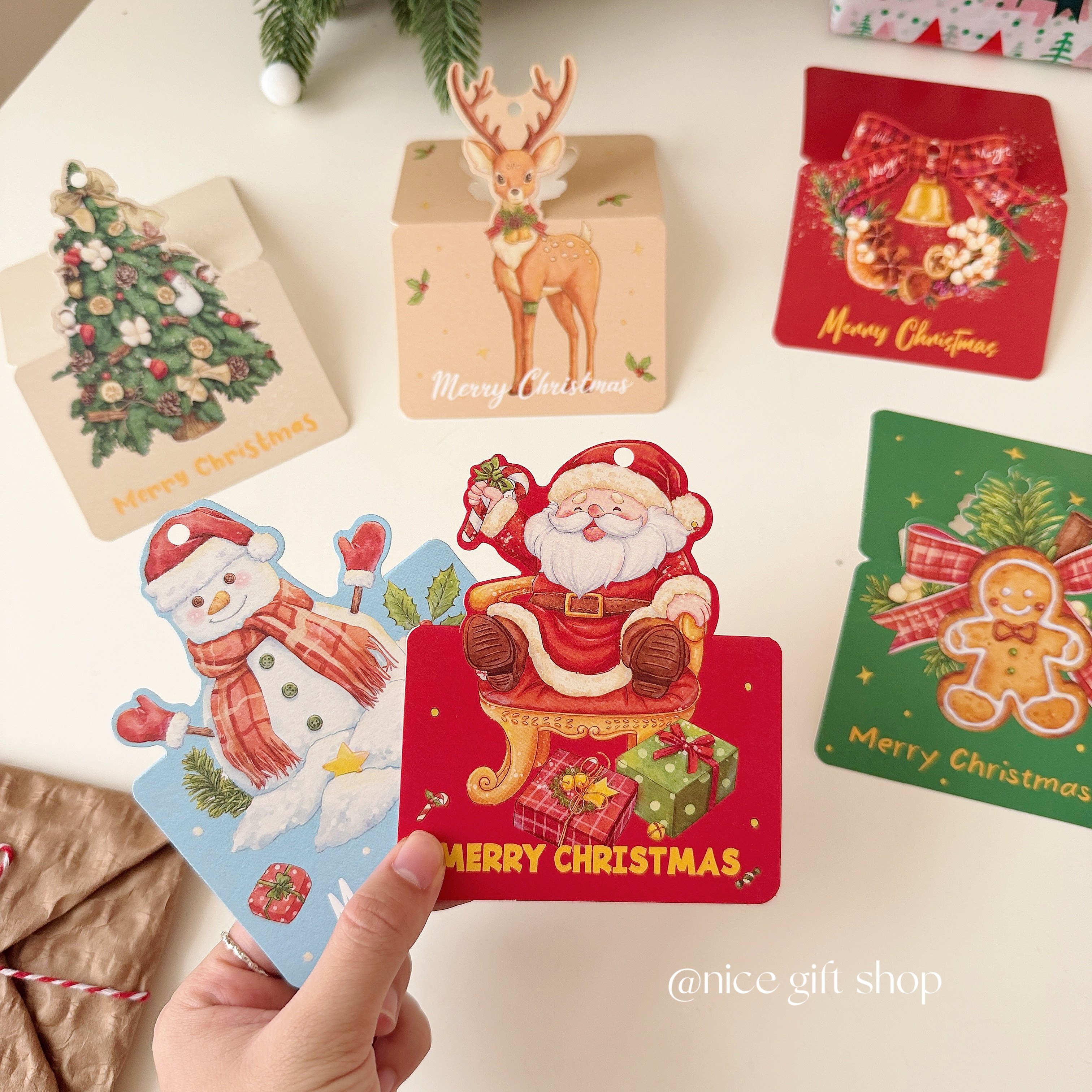 6张一组‘高颜值圣诞节贺卡打孔可挂式吊牌卡片手写祝福语折叠卡