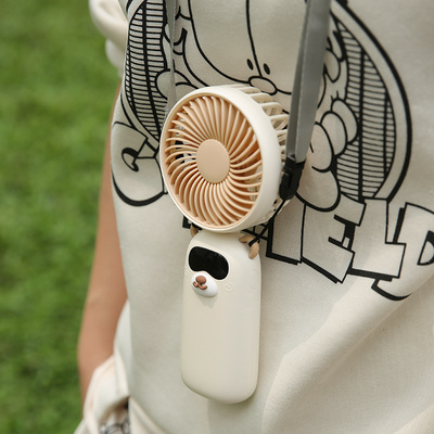 手持桌面立式可爱小熊风扇