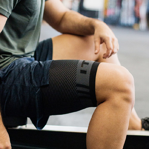 舒缓拉伤疲劳轻薄透气防滑吸汗