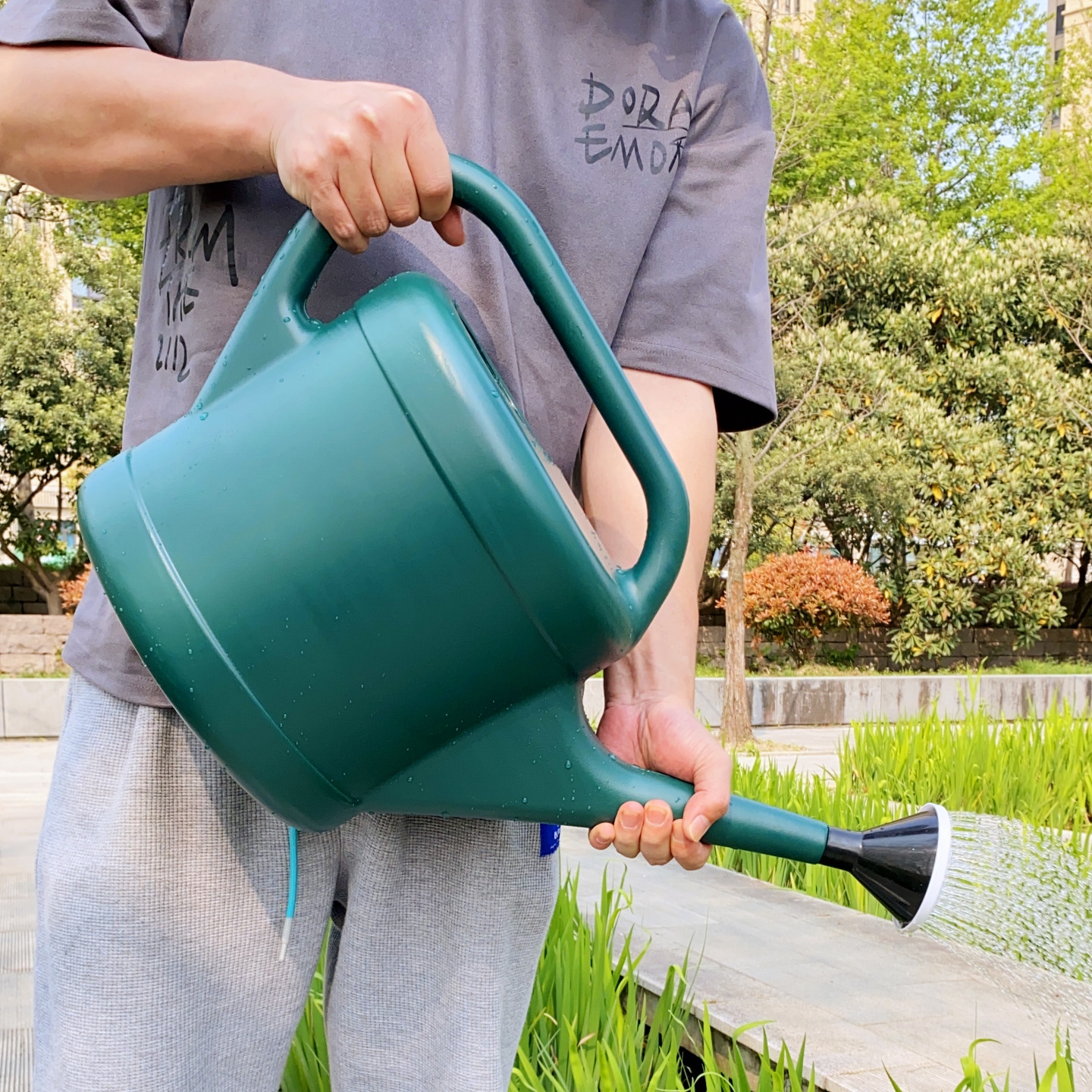 大容量洒水壶长嘴家用浇花壶园艺养花浇菜大号浇水壶塑料花洒喷壶