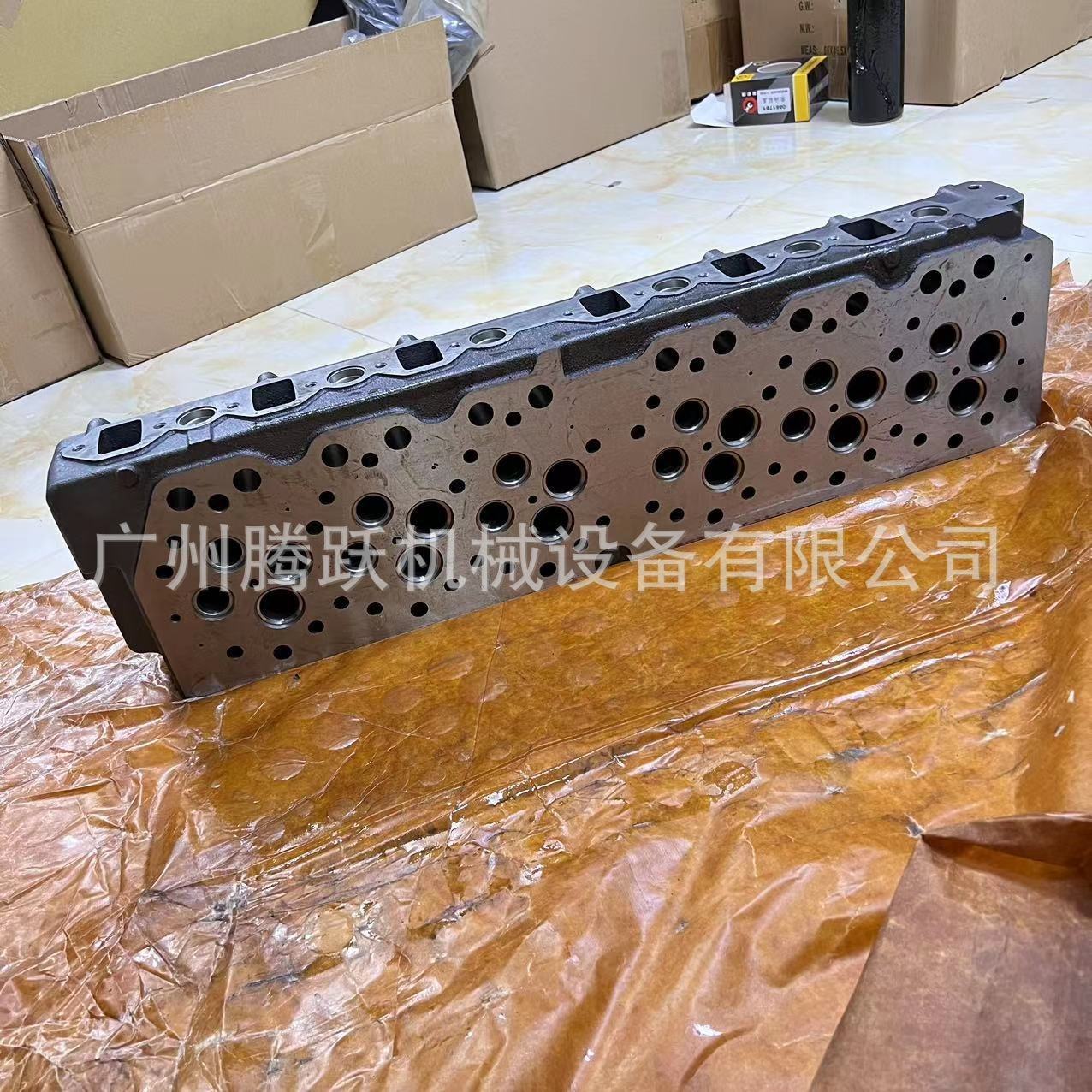 挖掘机装载机工程机械配件E320D C6.4气缸盖297-7644