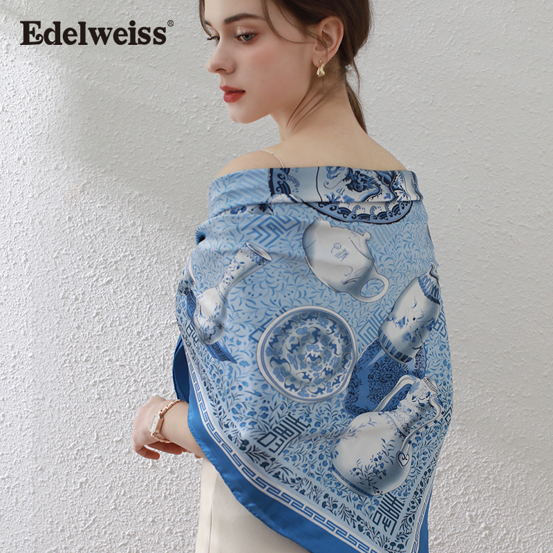 雪绒花真丝大方巾中国风