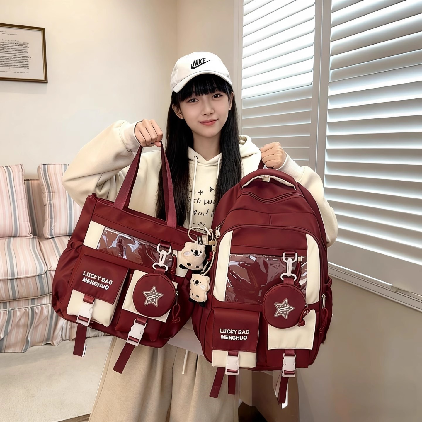 书包初中女生高颜值时尚2025新款高中生二次元风大容量痛包双肩女