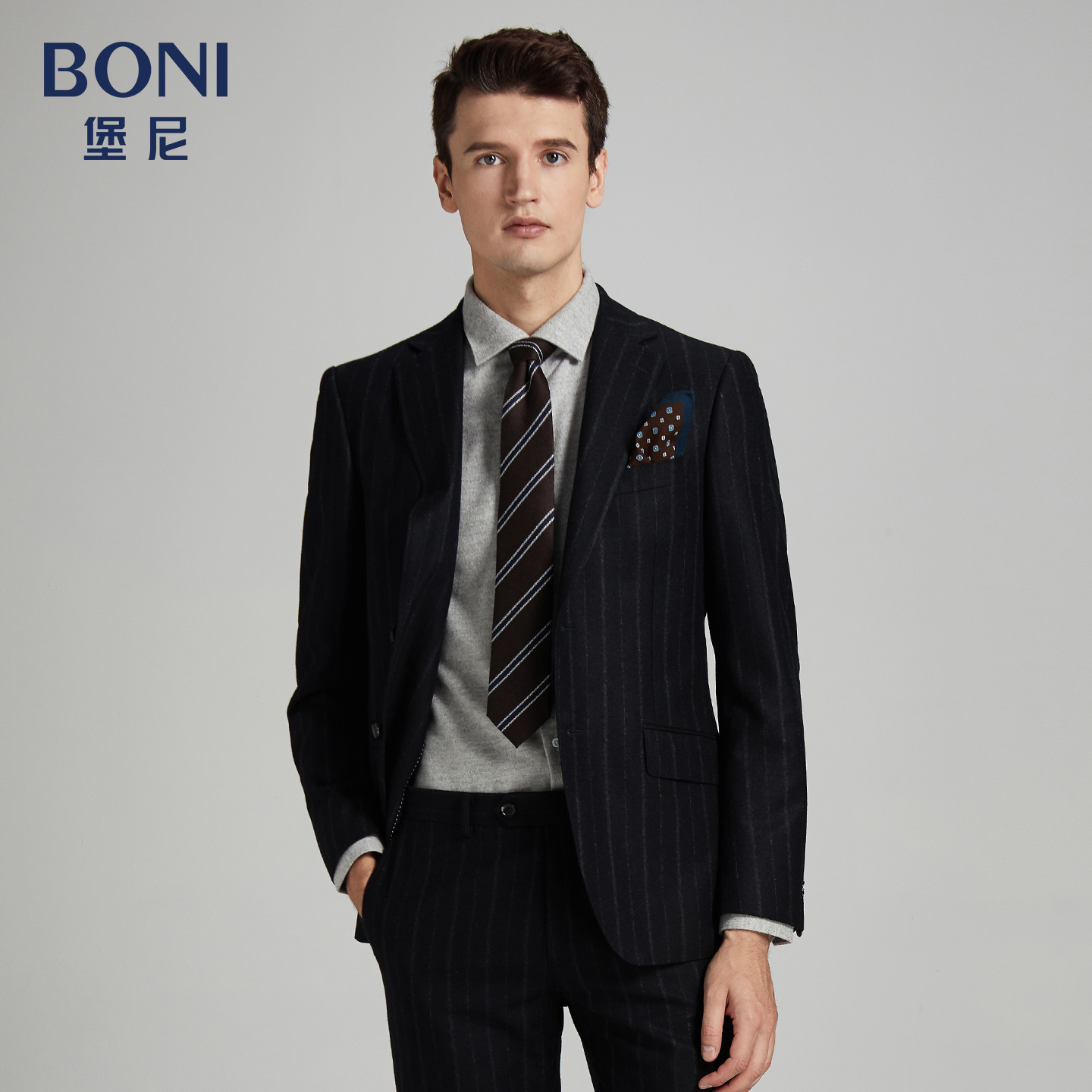 BONI/堡尼商务西服套装竖条纹时尚西装西裤修身外套上衣AI680111A