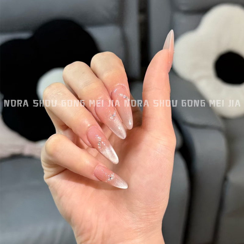 跟美甲店一样的穿戴美甲