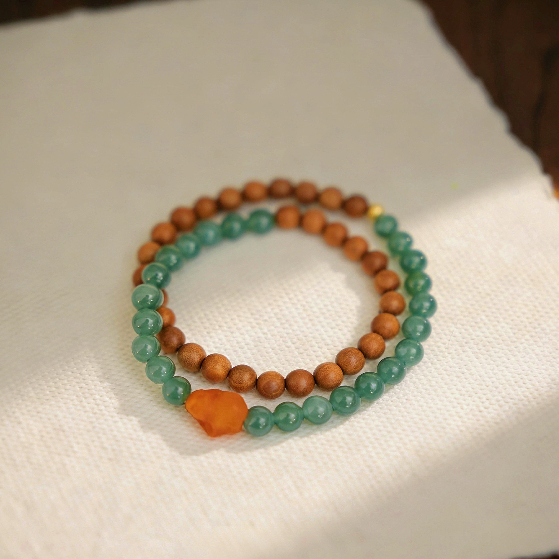 天然翡翠 老料檀木 双圈手串