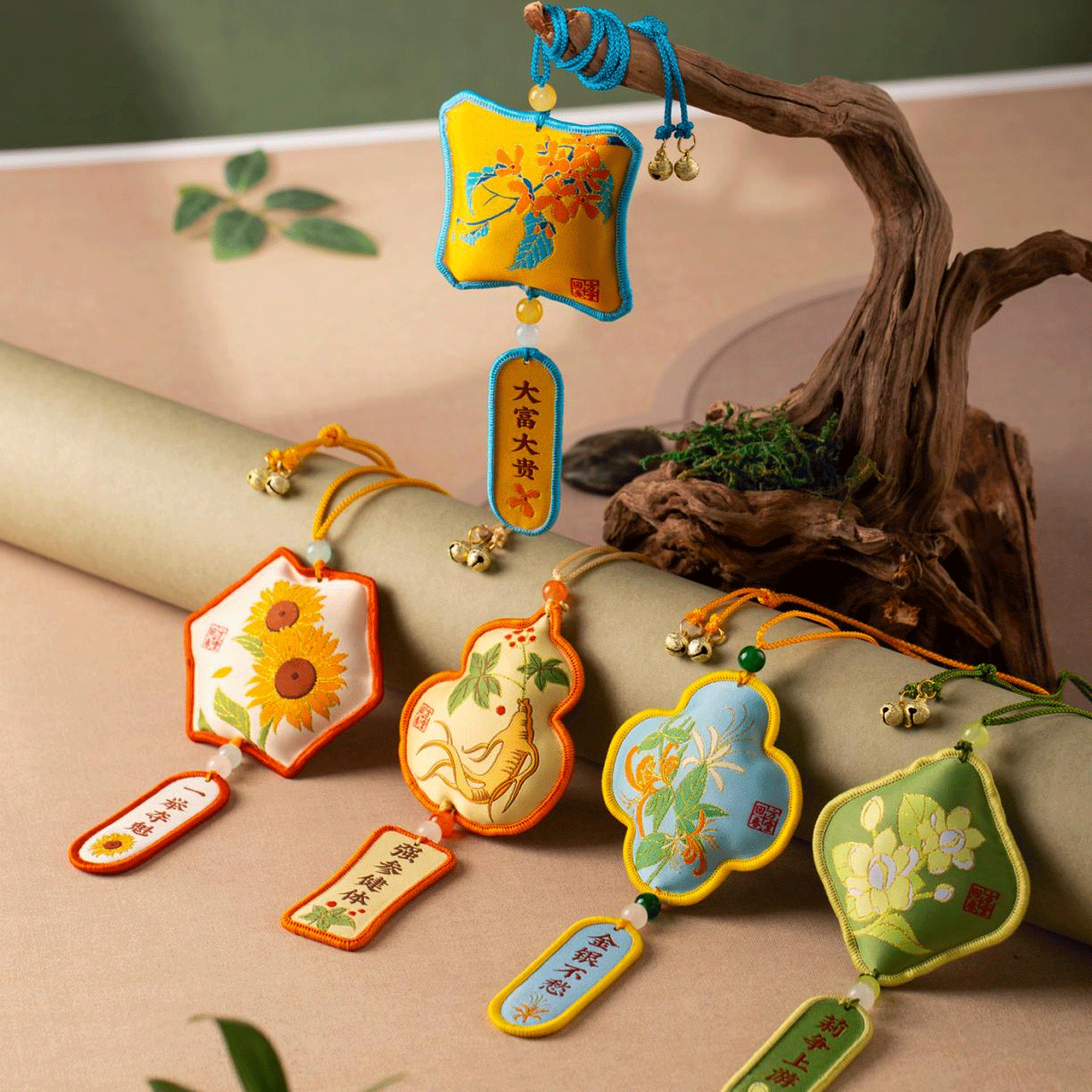 方回春堂夏季香包香囊香中药味五毒香袋随身挂饰送礼强参健体儿童