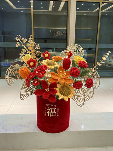 diy手工编织抱抱桶毛线花束钩针材料包成品冬青果银柳花新年礼物