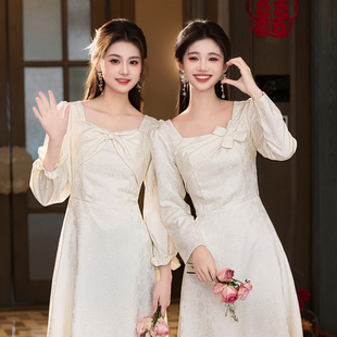 伴娘服女冬装2025新款姐妹团礼服小众高级感平时可穿香槟色姐妹裙
