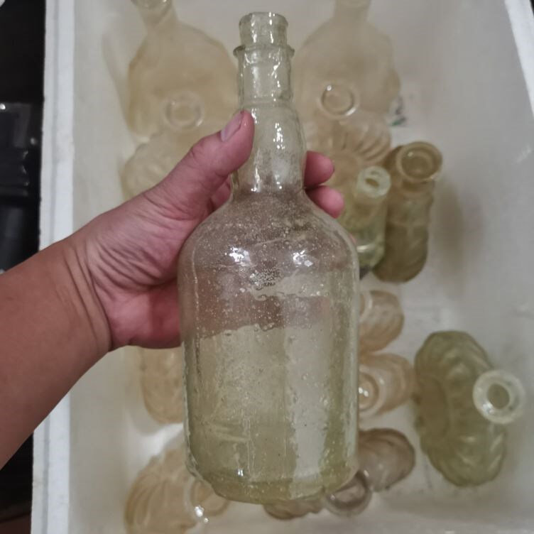 道具酒瓶砸头道具啤酒瓶子糖化啤酒瓶假酒瓶糖做的啤酒瓶电影表演