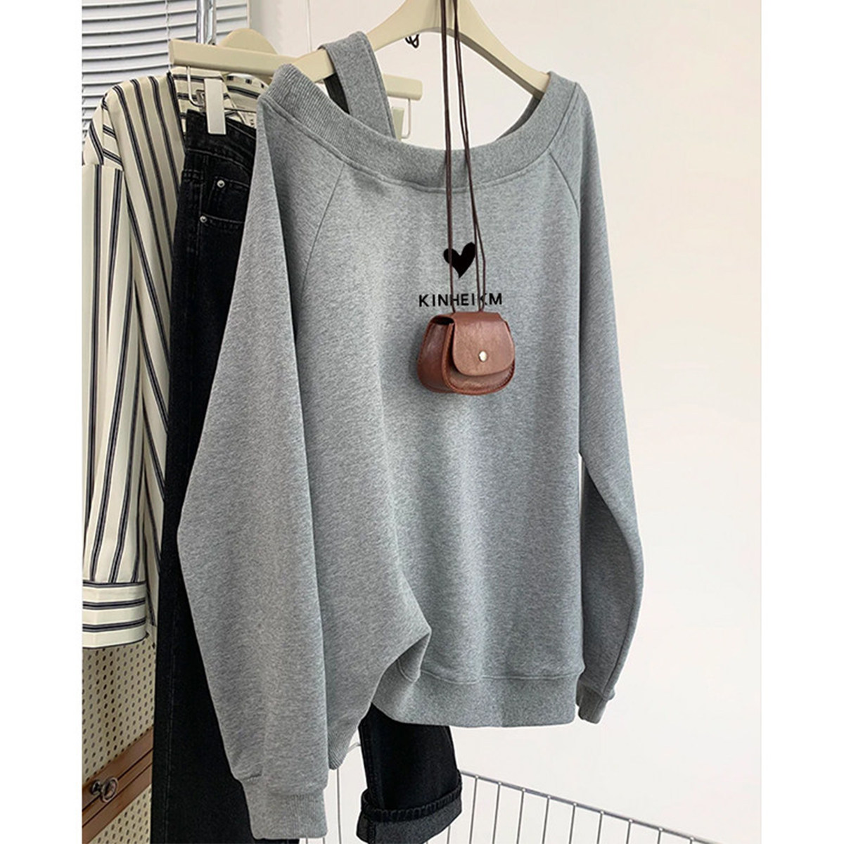 新品美式斜肩卫衣女加厚秋冬季2026新款宽松慵懒风长袖露肩上衣服,女装/女士精品,卫衣/绒衫,淘宝优惠券,粉丝福利购,淘宝优惠卷