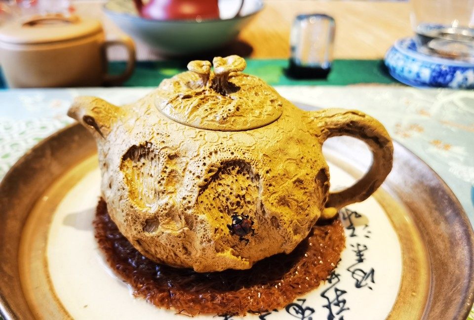 供春老人名家蒋齐军纯全手工制作小号灵芝供春壶原矿黄金段泥