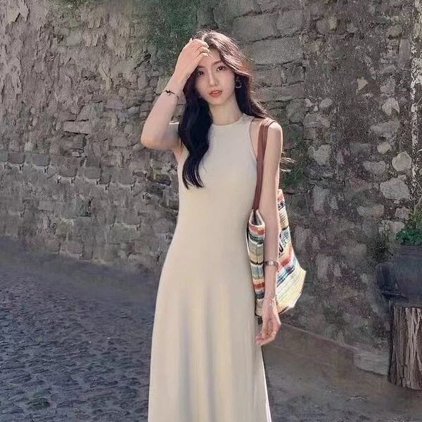 衣服女款春季法式小众无袖背心连衣裙女夏2026新款赫本风气质修身