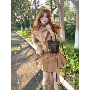 LOVEHEYNEW英伦风立领百褶风衣外套女冬季气质收腰显瘦通勤上衣