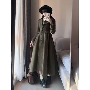 查林十字街尾款 秋冬复古修身气质棕绿色长款大摆毛呢大衣套装