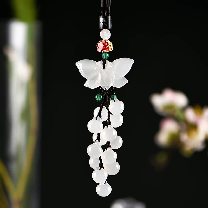 П pendent jade with butterfly, high-end cute creative accessory