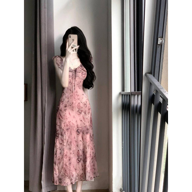 温柔风蝴蝶印花荷叶边吊带连衣裙子女收腰气质设计感无袖长裙夏季