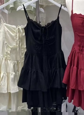 2026新款法式复古吊带连衣裙女收腰显瘦气质裙子短裙