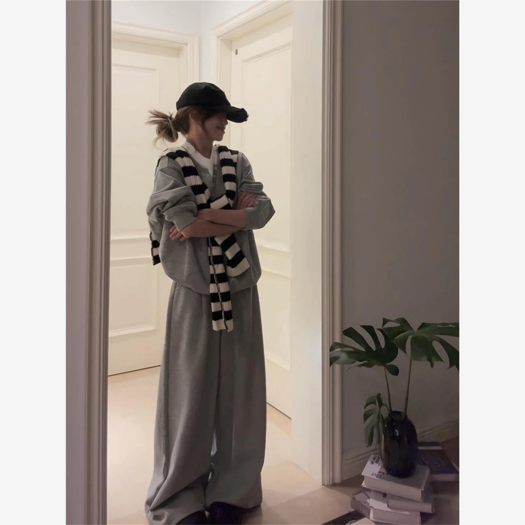 高级感休闲运动套装女秋季学生宽松显瘦韩版时尚卫衣阔腿裤两件套
