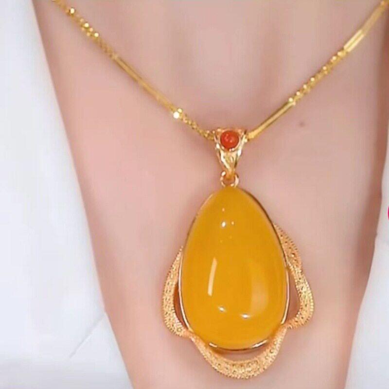 星启创鸡油蜜蜡黄水滴吊坠富贵气质女士项链海洋之心百搭小众项a2