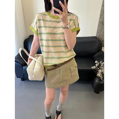 梨型身材穿搭撞色条纹短