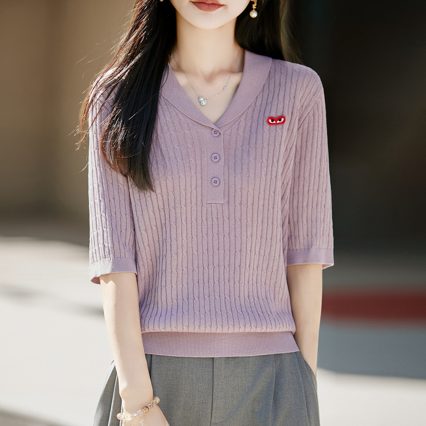 天丝亚麻翻领三粒扣刺绣爱心麻花针织短袖女宽松显瘦减龄洋气半袖