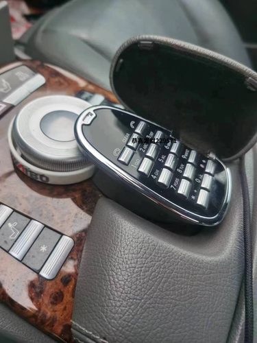 适用奔驰S级S300 S320 S350 W221中控扶手箱电话盖蓝牙电话盒盖子