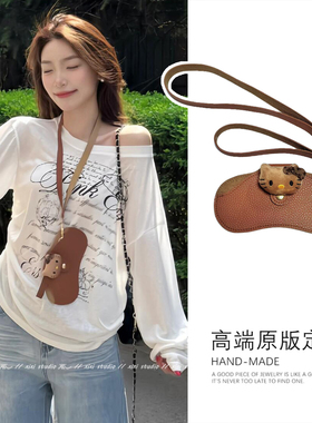 可爱复古棕色KT猫眼镜包项链配饰