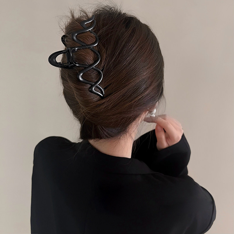 黑色金属波浪抓夹女后脑勺盘发鲨鱼夹高级感简约气质高端盘发器