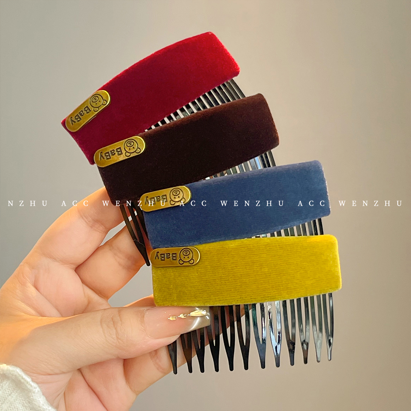 韩版纯色丝绒发梳复古金属标牌