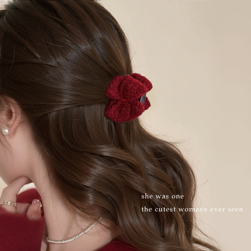 秋冬红色毛绒半扎发抓夹