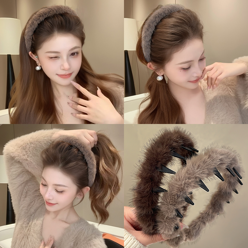 毛绒绒的发箍很适合秋冬氛围感！