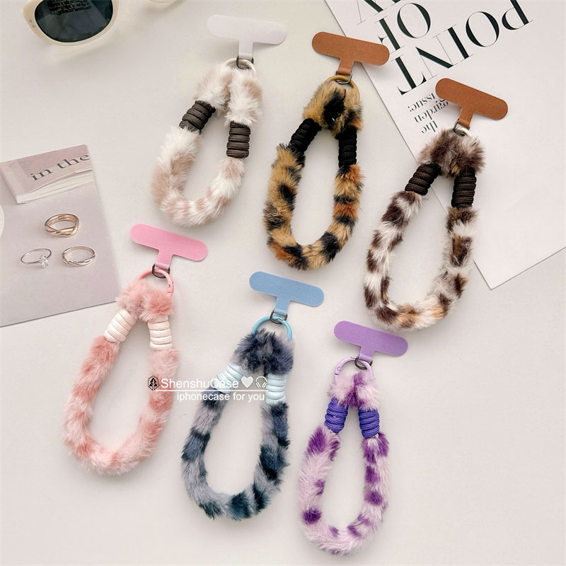 毛绒绒豹纹手机挂绳软乎乎软手感手腕防丢绳挂件秋冬暖手腕带毛茸时尚短款手绳个性辣妹网红挂饰潮包包垫片壳