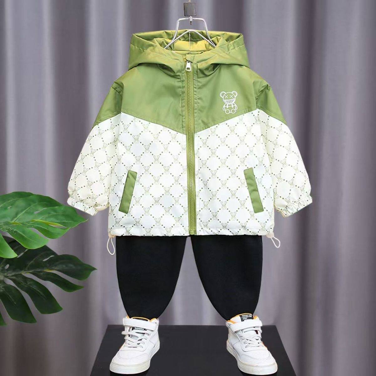 安阳童装男童外套春秋2026新款儿童洋气宝宝连帽风衣男孩春装帅气