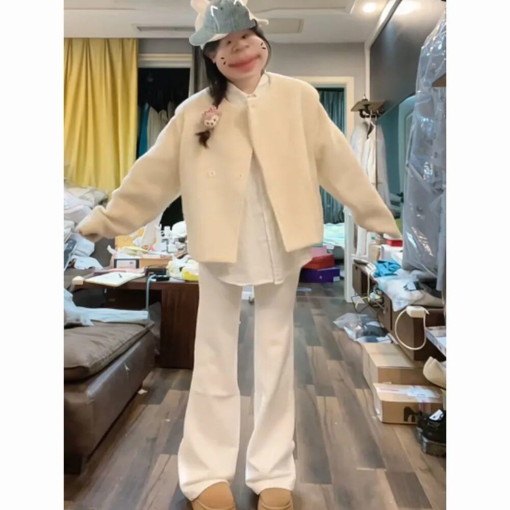 白色微喇叭牛仔裤女2026夏季新款高腰紧身显瘦百搭直筒马蹄长裤子