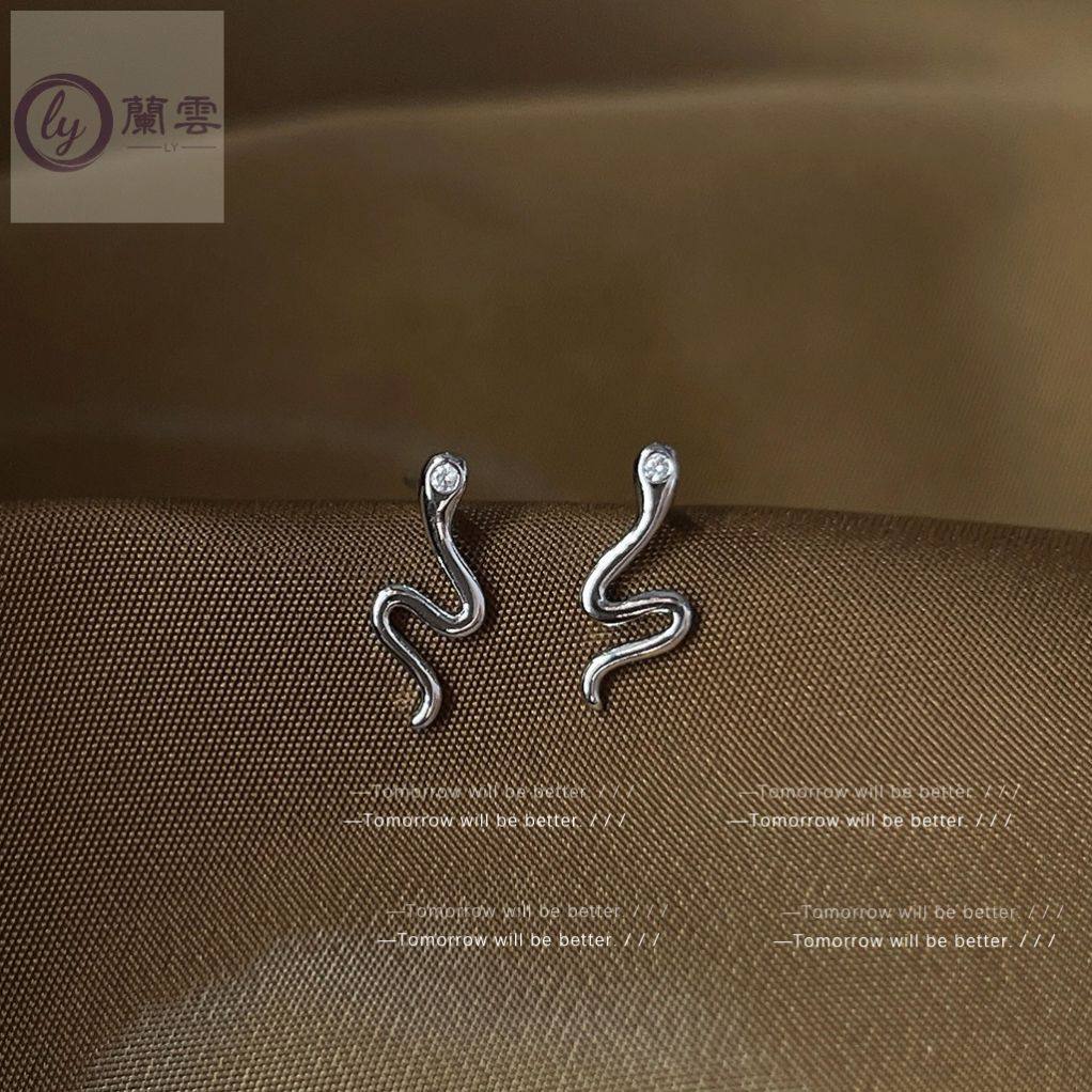 冷淡风S925银针锆石银色小蛇耳钉女创意个性时尚小巧设计感耳饰,饰品/流行首饰/时尚饰品新,耳钉,淘宝优惠券,粉丝福利购,淘宝优惠卷