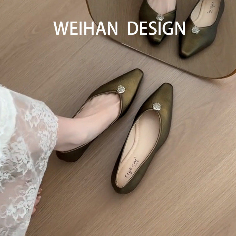 羊皮版！平底新中式浅口尖头单鞋女金属山茶花绝美配裙子气质瓢鞋