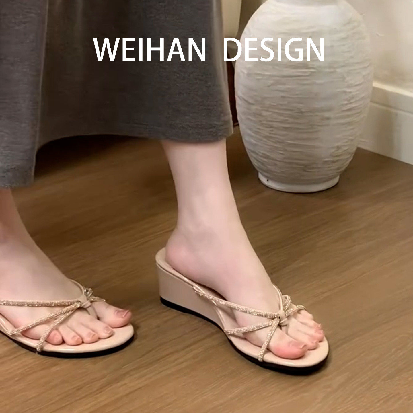 羊皮版！法式温柔风绑带凉鞋女夹趾露趾软底百搭坡跟配裙子人字拖