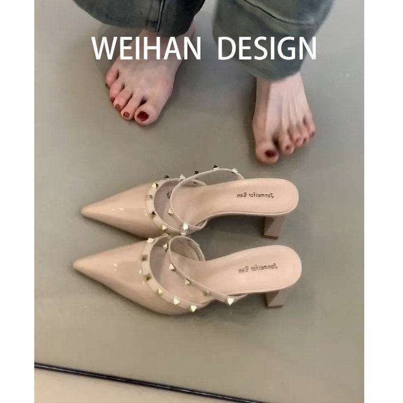 羊皮版！尖头铆钉包头半拖鞋女粗跟高跟鞋一字带气质漆皮穆勒凉鞋