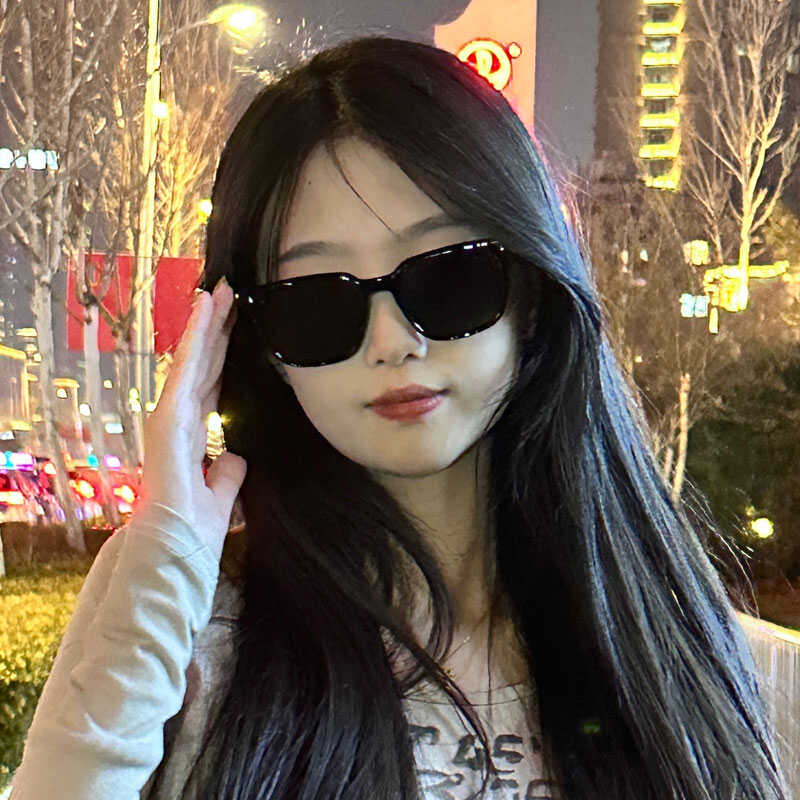 新款显瘦爆火眼镜防紫外线潮流
