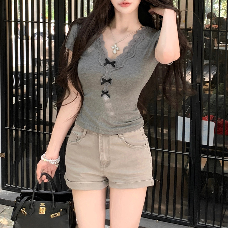 蝴蝶结蕾丝花边V领短袖T恤女2026夏季新款修身小众设计感短款上衣