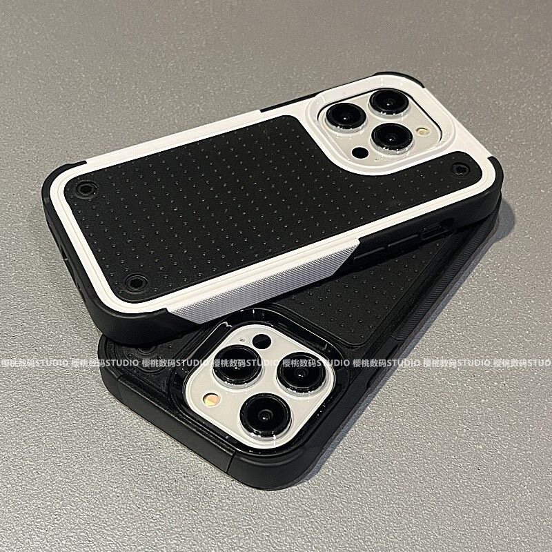 撞色足球纹iPhone15promax