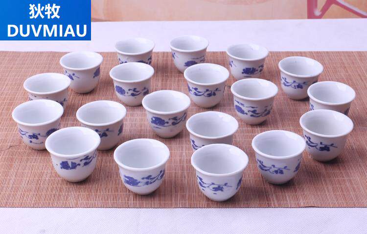 三钱小酒杯三钱杯白瓷白酒烈酒家用祭祀酒盅