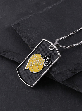 欧美钛钢项链标志牌NBA湖人标志吊牌 嘻哈男女百搭毛衣链百搭款